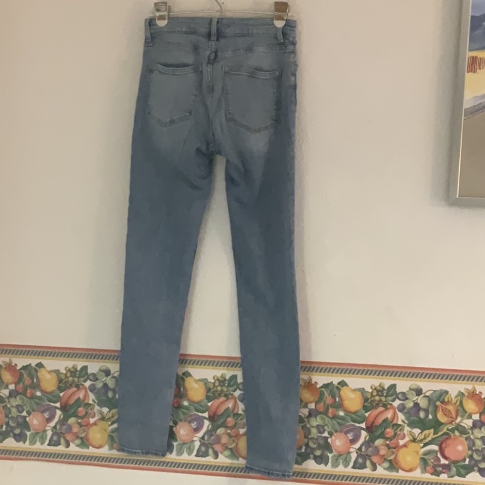 Sale1 H&M Skinny Mid Rise Jeans, Size 4, Light Blue Denim - Picture 4 of 9